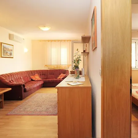 Apartment Danica *